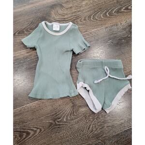Little One Shop Baby Girl 18 Month Shirt and Shorts Outfit Green Ribbed #7‎